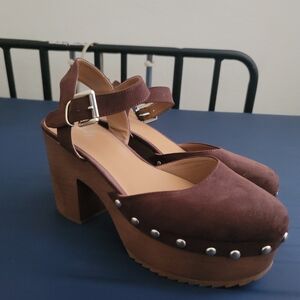 WonderlyJolene Platforms